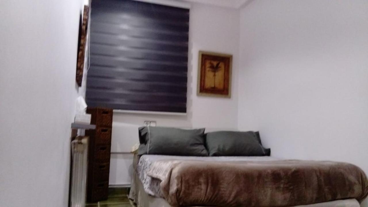 Private Rooms - Airport Sant Boi de Llobregat Luaran gambar