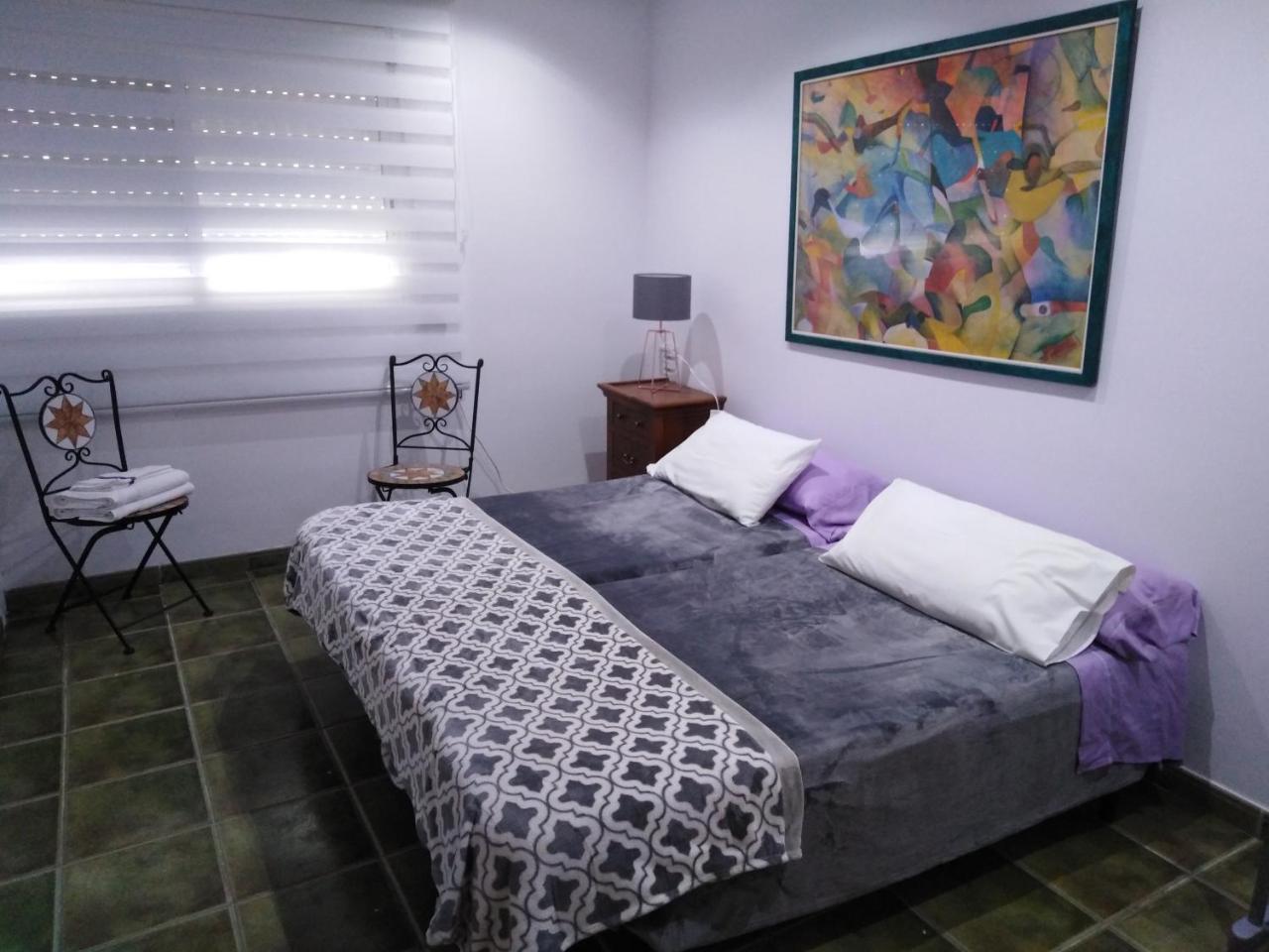 Private Rooms - Airport Sant Boi de Llobregat Luaran gambar