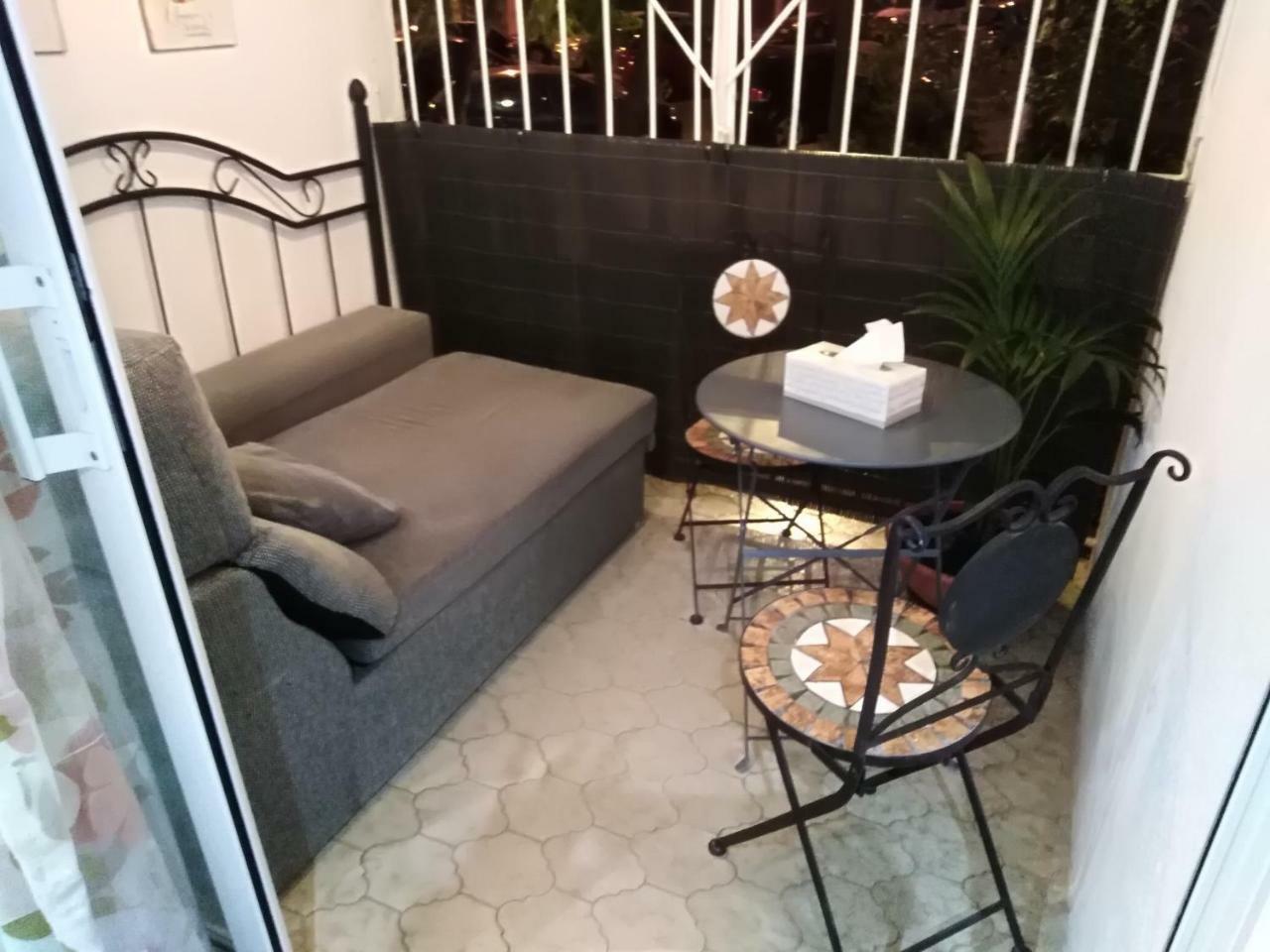 Private Rooms - Airport Sant Boi de Llobregat Luaran gambar